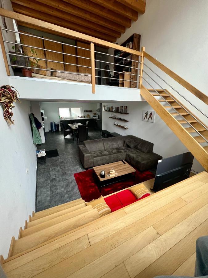 Capstay La Louvière Esterno foto