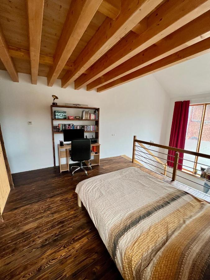 Capstay La Louvière Esterno foto