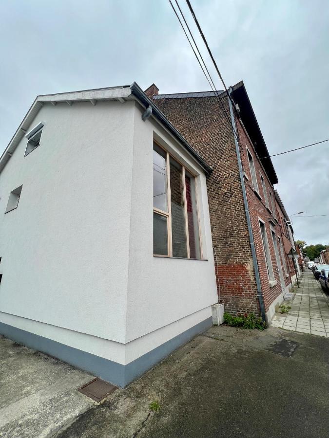 Capstay La Louvière Esterno foto