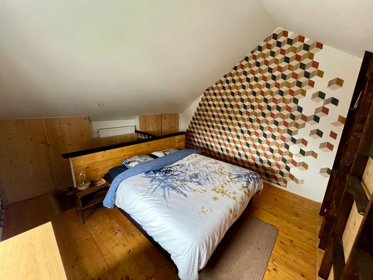 Capstay La Louvière Esterno foto